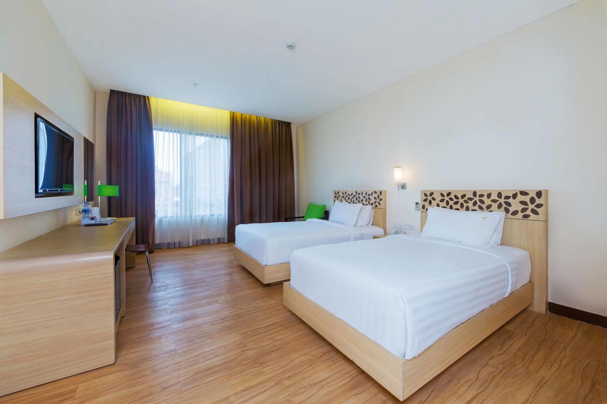 Vihan Suites Bali Kuta Lombok Exterior foto