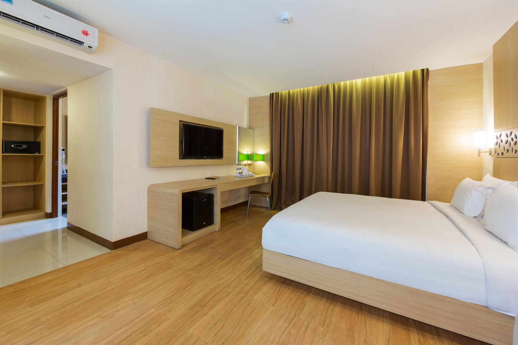 Vihan Suites Bali Kuta Lombok Exterior foto