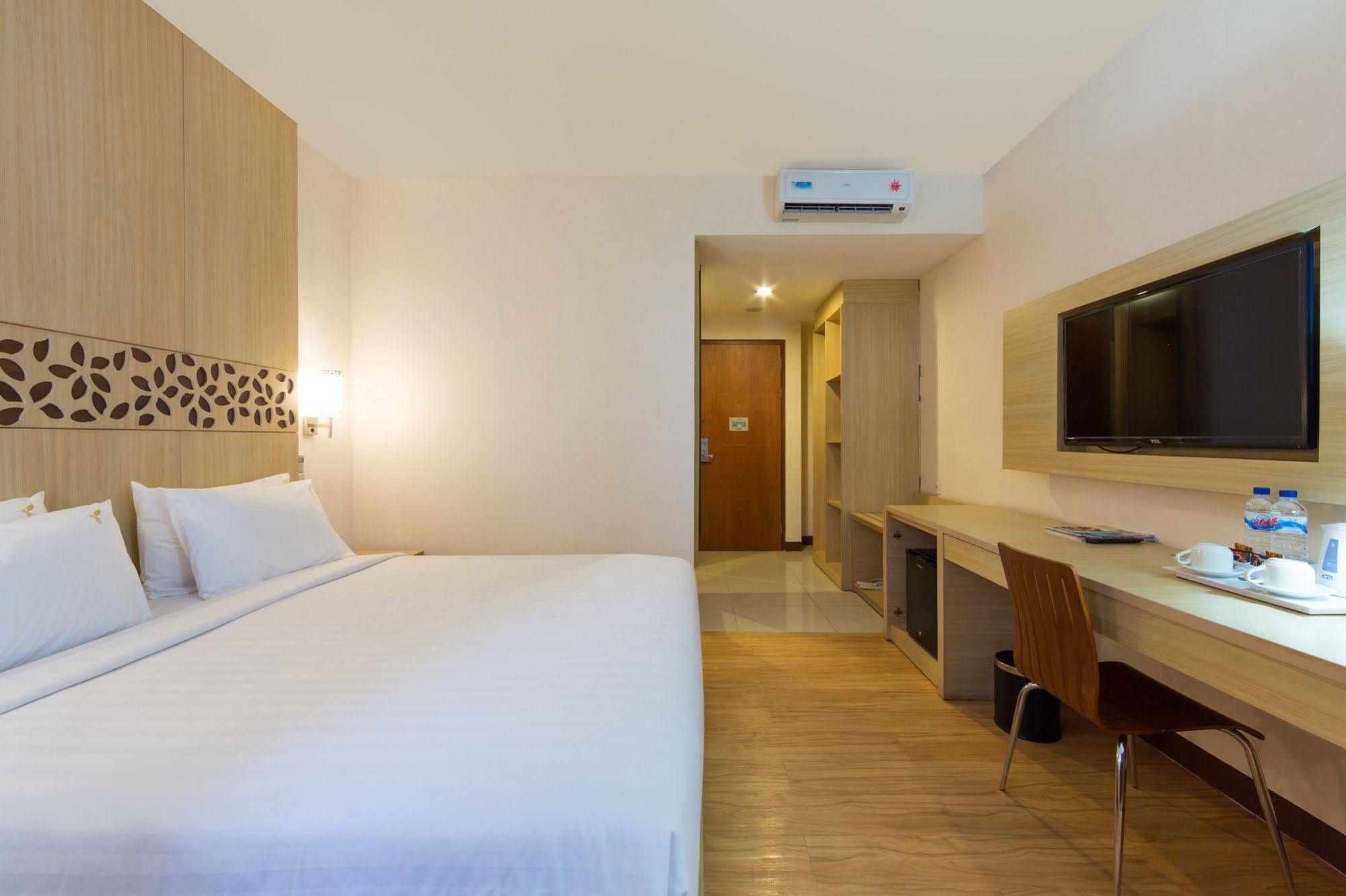 Vihan Suites Bali Kuta Lombok Exterior foto